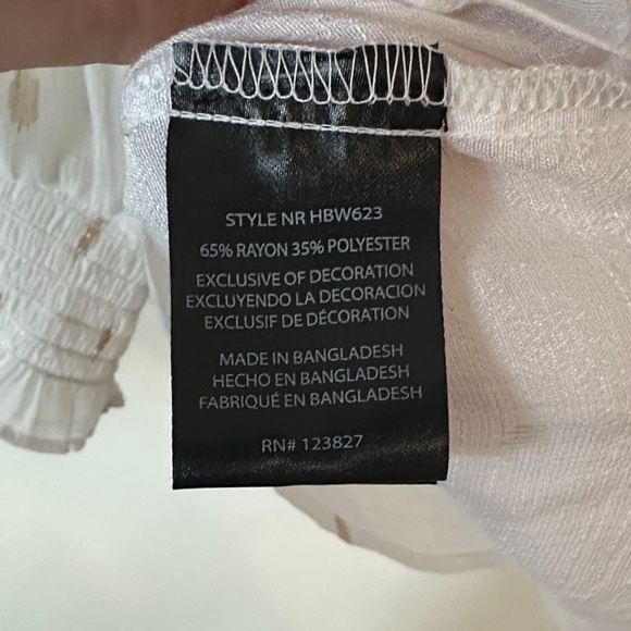 HARVE BENARD | White Blouse with Gold Accents V-neck Balloon Sleeves Smocked - Picture 11 of 13